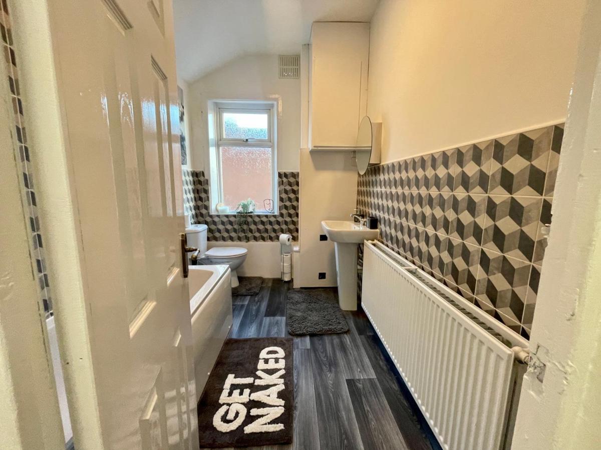 Urban 3 Bedroom Home In Kings Heath-Great Location Birmingham Buitenkant foto