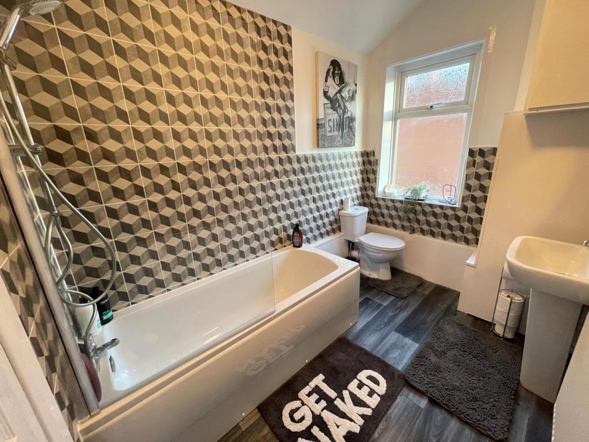 Urban 3 Bedroom Home In Kings Heath-Great Location Birmingham Buitenkant foto